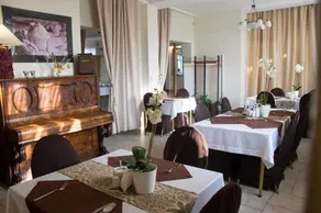 Pałacyk w Pakości Hotel - Image 4