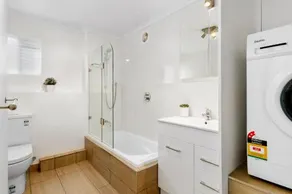 Spectacular Views One Bedroom Unit - Image 3