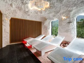 Chongqing White-collars East Hotspring Hotel - Image 3