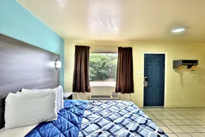 Oyo Hotel San Antonio Airport South - Image 3