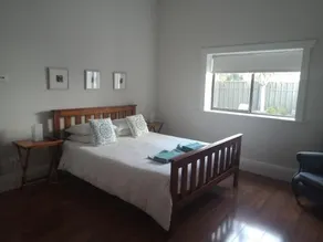 Marina Retreat - Image 4