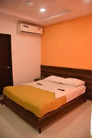 Raj Residency Hotel - Image 4