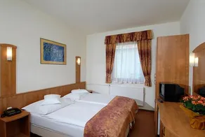 Villa Korall Panzio - Image 4