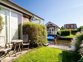 Beautiful chalet with sauna and right on the water - Image 2