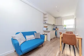 4 Guests - 20min to London - Free Parking - PetsOk - Image 5