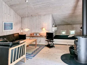 Quaint Holiday Home in NexÃ¸ near Beach - Image 4