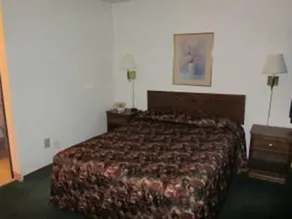 Willmar Cozy Inn - Image 4