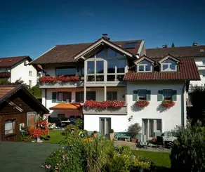 Incantevole appartamento adatto alle famiglie con sauna, giardino e terrazza | Vista sulla montagna - Image 3