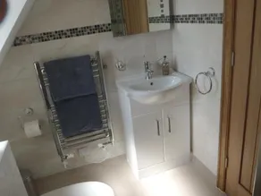 Brackley Oaks Guest House - Image 5