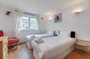Excel London City Airport Seagull Lane Royal Victoria 2 Bedrooms Apartments - Image 2