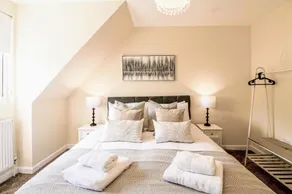 Oakside Lodge Uxbridge - Image 3
