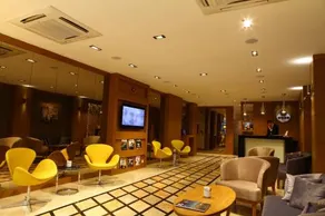 Ela Hotel - Image 1