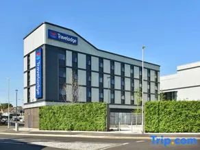 Travelodge Sittingbourne - Image 1