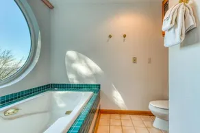Forest Ridge Retreat - Image 4