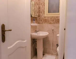 Gleem Luxury Apartments - Image 3