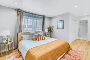 LUX -- A Perfect Home in South Bay 10 Mins to Beaches - Image 2