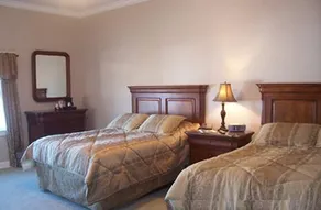 Townsend Manor Inn - Image 4