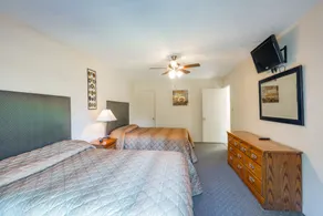 Crown Resorts at Hickory Hills - Image 2