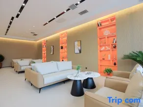 Obsessed Forest Theme Hotel - Image 3