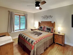 Captain's Cabin - Image 2