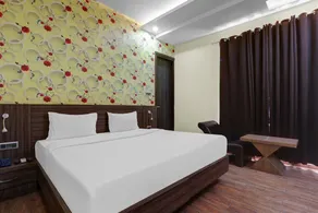 Hotel Impact By OYO Rooms - Image 3