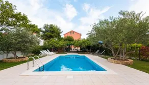 Villa Croatica Apartments - Image 2