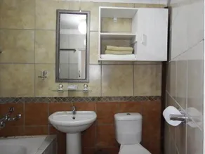 Villa Finesse Guesthouse - Image 5
