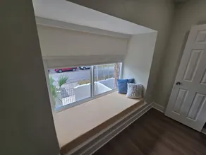 Luxurious & Spacious Townhouse in Prime Location - Image 4