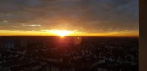 Skyline-Aussicht und fantastische Sonnenuntergange - Image 4