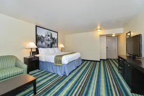 Super 8 by Wyndham Vallejo/Napa Valley - Image 3