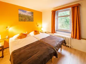 Spacious Holiday Home In Falaen With Garden - Image 4