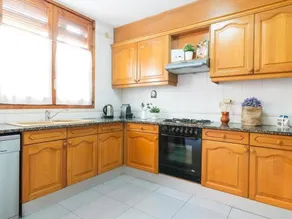 Mediterranean Town House - Image 3