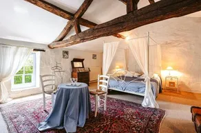 Attractive Holiday Home With Private Swimming Pool and Pool House in the Vendee - Image 4