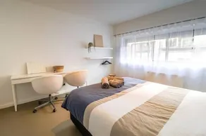 Bright & Cosy Apartment on the riverside in the Hip&Trendy Antwerp South City Center - Image 2