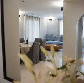 2BR Flat in Lefkada in Kariotes - Image 3