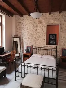 Nakli Traditional Guesthouse - Image 2