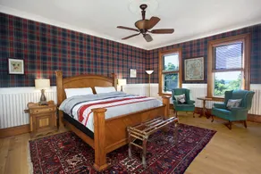 Markdale Manor Bed & Breakfast - Image 4