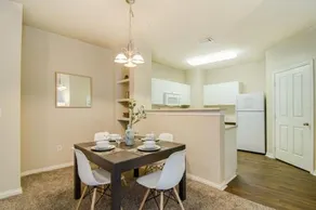 Two Bdrm Near Beale St. - Image 3