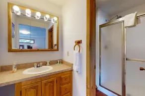 Large East Vail Chalet - Hot Tub - Close to Bus - Image 4