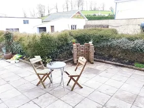 Village Bed and Breakfast Farnham Estate - Image 4