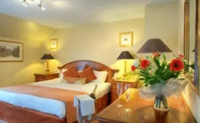 Aaron Lodge Guest House - Image 3
