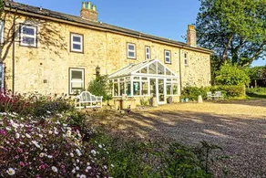 Cosy Wolf Bed & Breakfast - Image 5