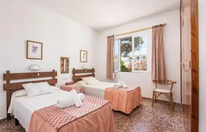 Menorca Chalet Rustic Sunny Retreat by the Sea - Image 2