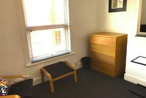 Cozy Quiet City Escape - Northampton Apartment - Image 5