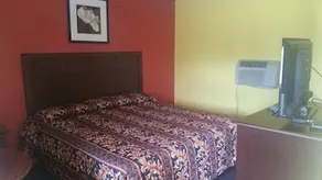 Regency Inn - Image 5