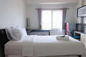 Best Deal 2Br At Apartment Pinewood - Image 2