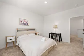 Sunny & Stylish Near LA 4BR Home w Desks & Lounge - Image 3