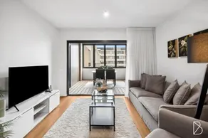 Modern luxurious unit in the heart of Dickson - Image 2