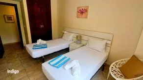 (CAP001) Con jardín y acceso a la piscina. - Image 3