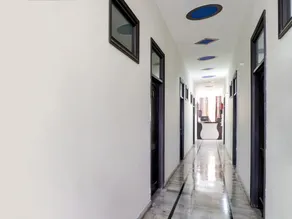 Royal Guest House by OYO Rooms - Image 5